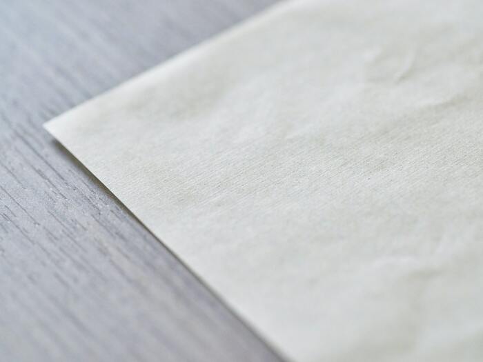 Da thường đến da hỗn hợp: Nên dùng giấy Nhật Bản vì nó hấp thụ bã nhờn nhẹ.